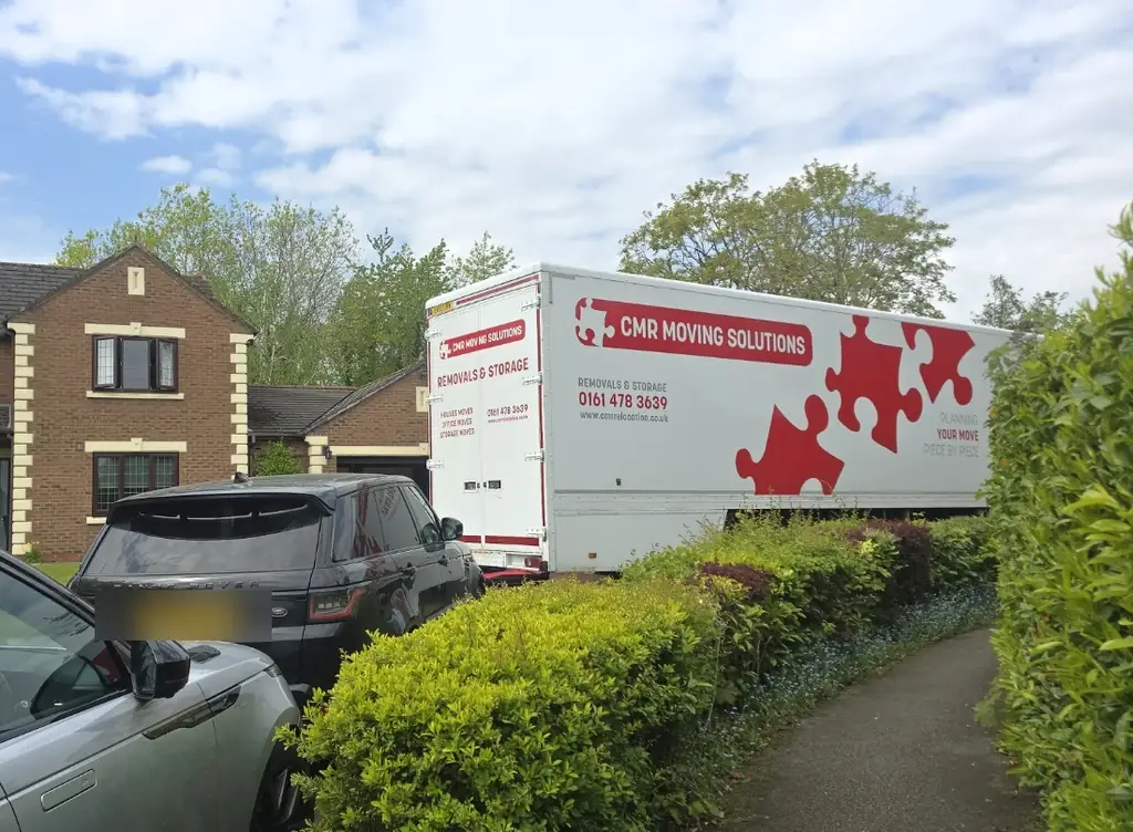CMR Relocation lorry in a residential close on moving day
